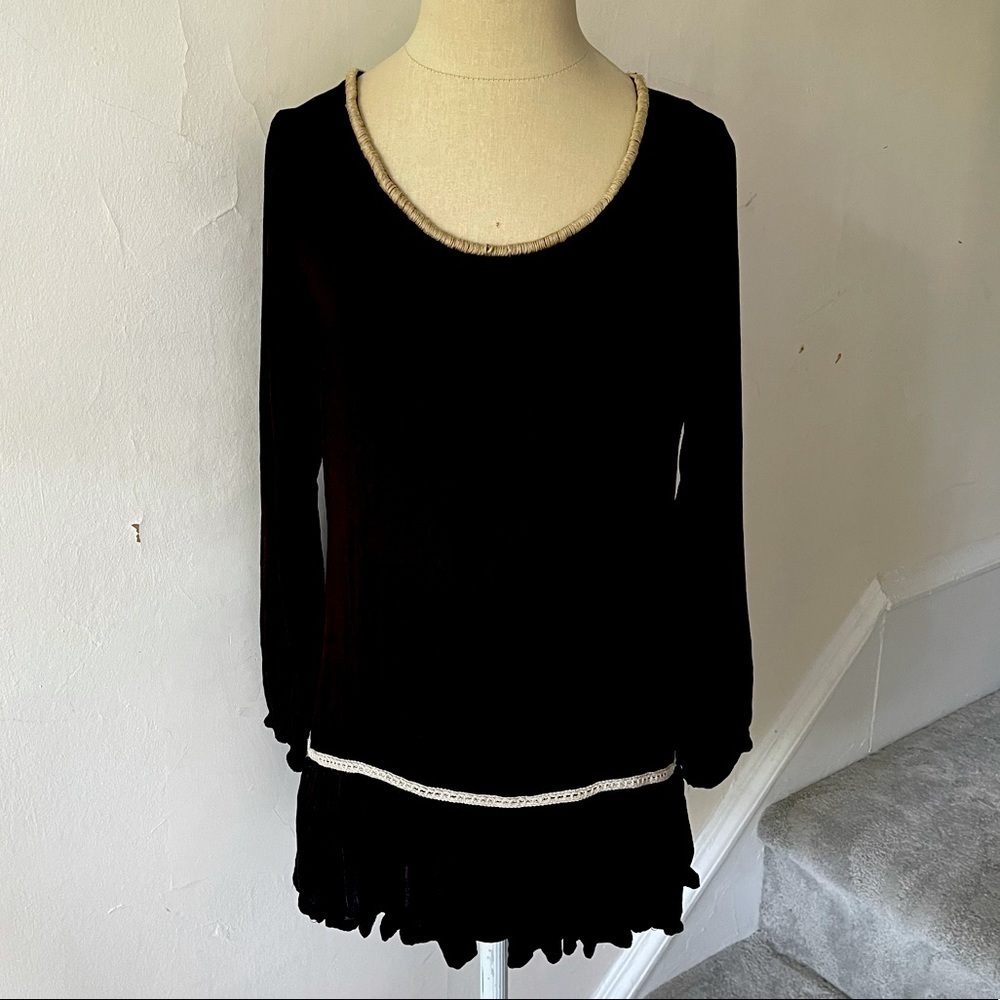 Skemo Black Open Back Beaded Fringe Long Sleeve Cover Up Tunic EUC Size XS